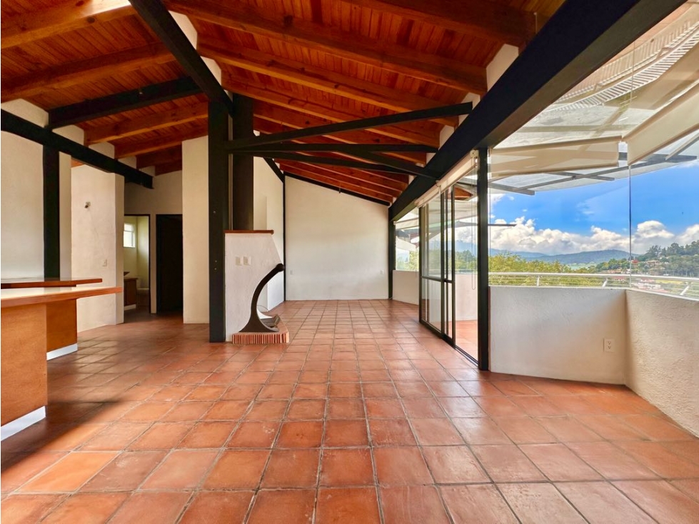 CASA EN VENTA | CENTRO DE VALLE DE BRAVO | VISTA AL LAGO — foto 5