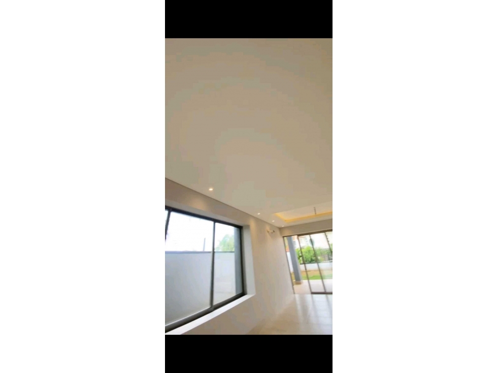 Casa en venta LISTA PARA ENTREGA MUY CERCA AL CC Ever Green Montería — foto 2
