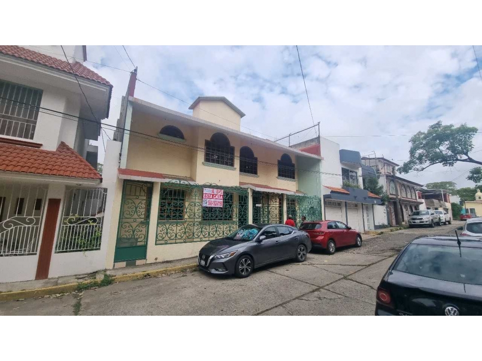 Casa en Venta Cerca de Monumento a Sanchez Magallanes. 2 calles de acc