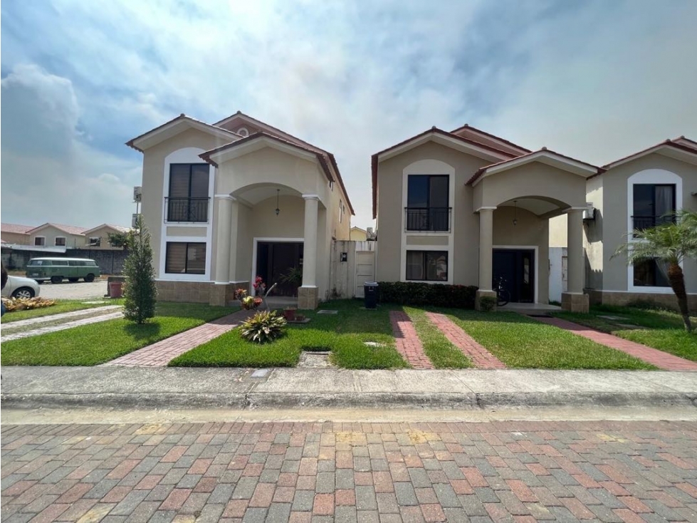 Casa en venta - Ciudad Celeste
