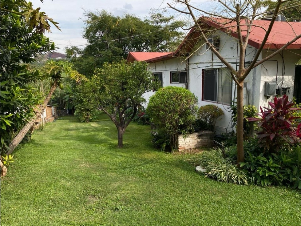 Casa en venta, con 1312m2 de terreno, Granjas Mérida Temixco Morelos