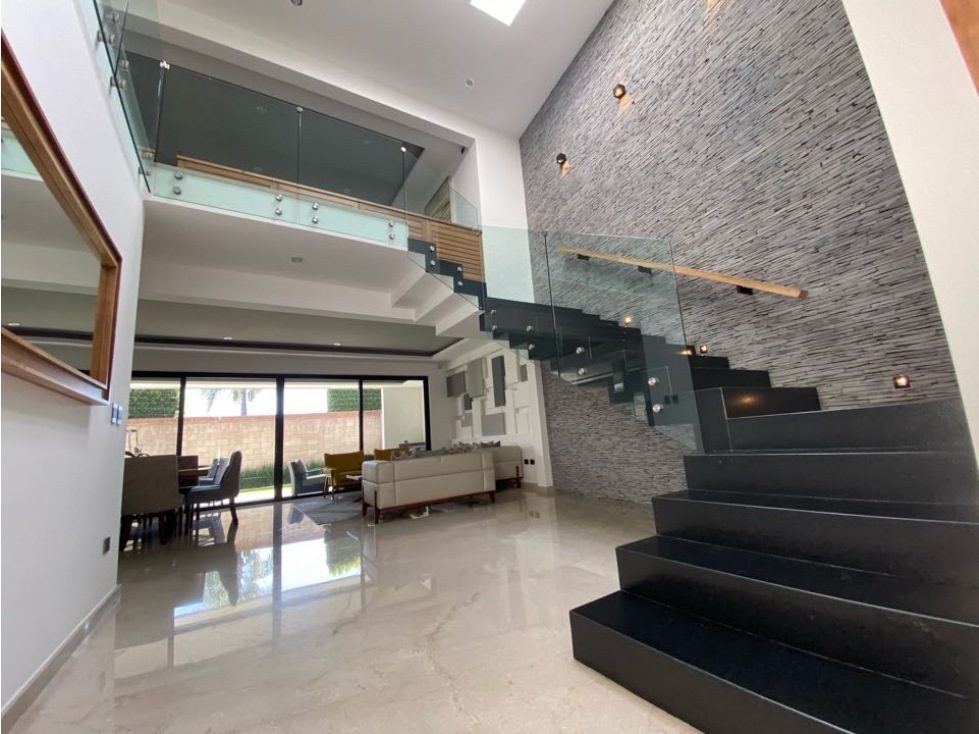 Casa en venta con acabados premium. Lomas de Angelópolis 1 — foto 2