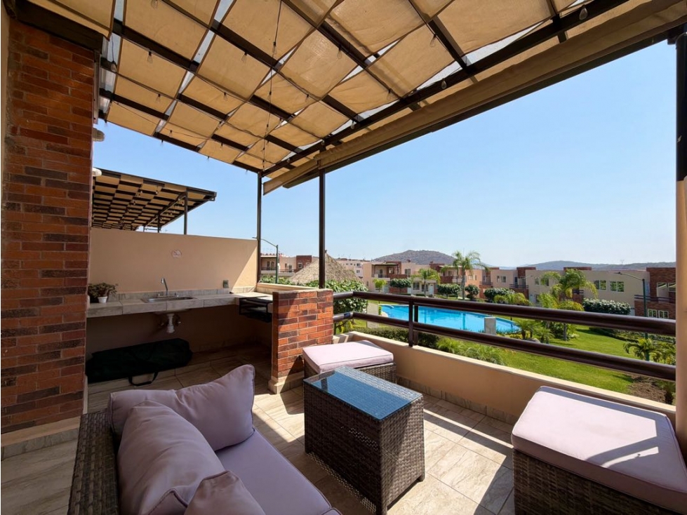 Casa en venta con alberca en condominio xochitepec Morelos