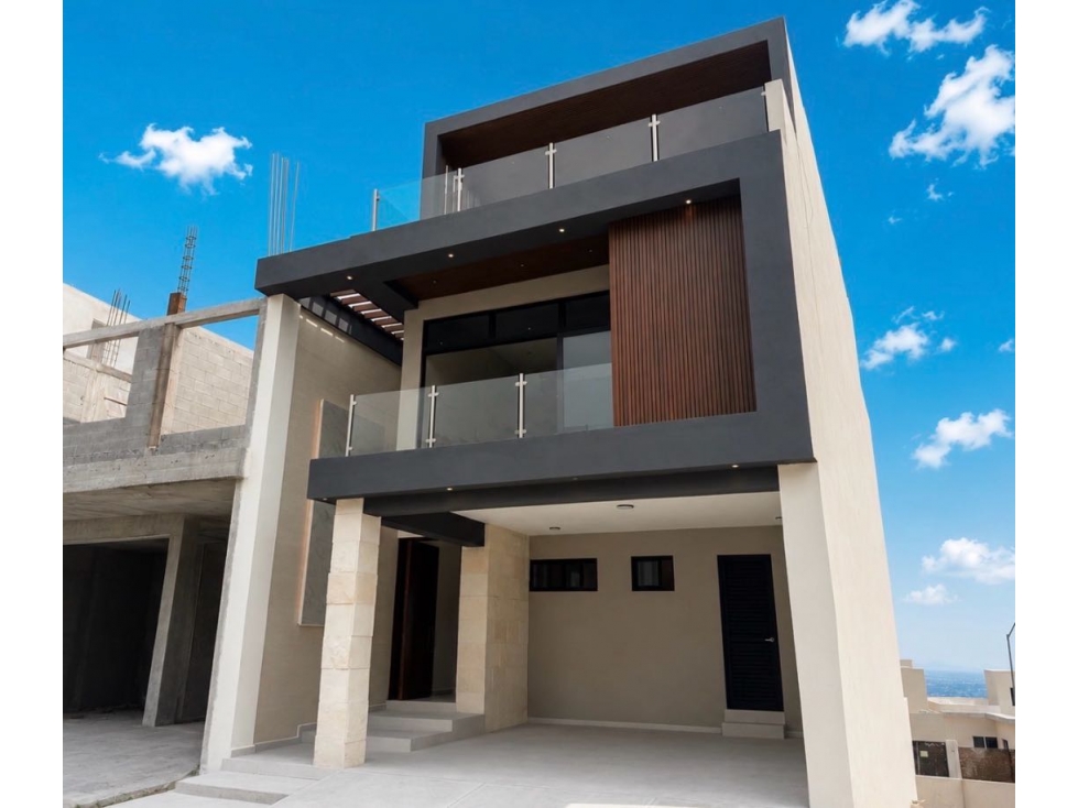 Casa en Venta con Alberca en Cumbres Elite Premier en Monterrey