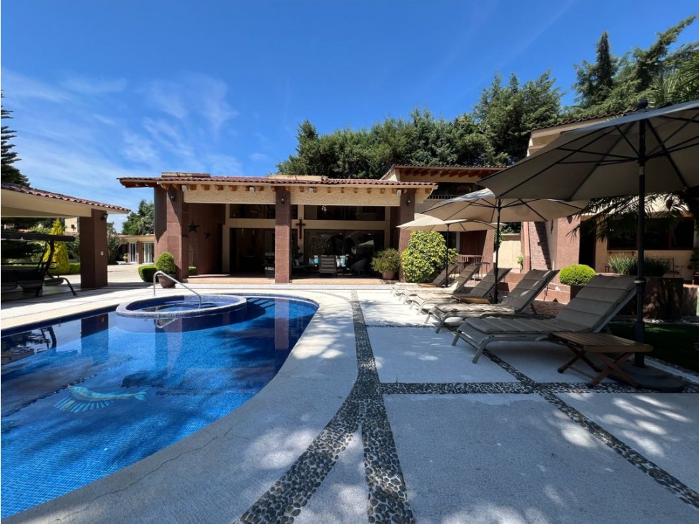 CASA EN VENTA | AVANDARO | ALBERCA, JACUZZI Y GRAN JARDÍN — foto 3