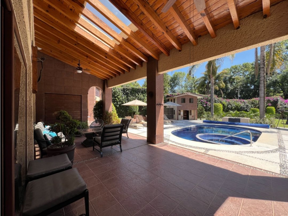 CASA EN VENTA | AVANDARO | ALBERCA, JACUZZI Y GRAN JARDÍN — foto 5