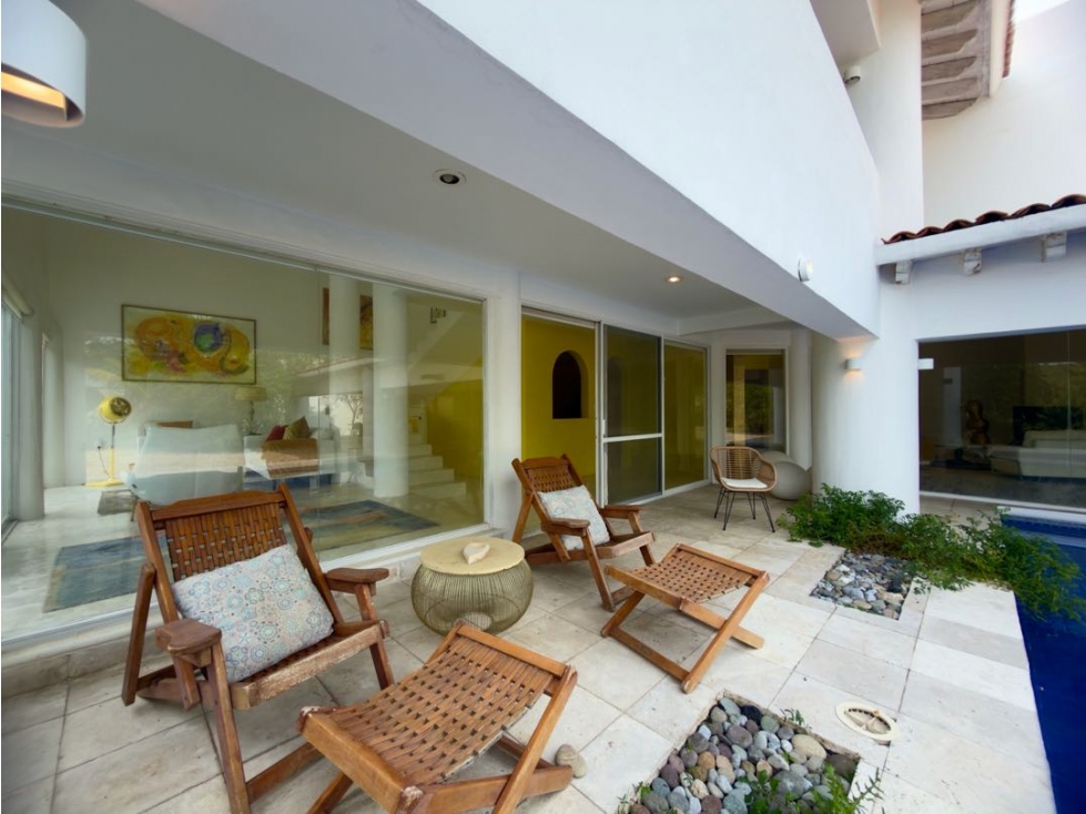 Casa en venta con alberca y jardín privados en Frac. Lomas de Cocoyoc - 3