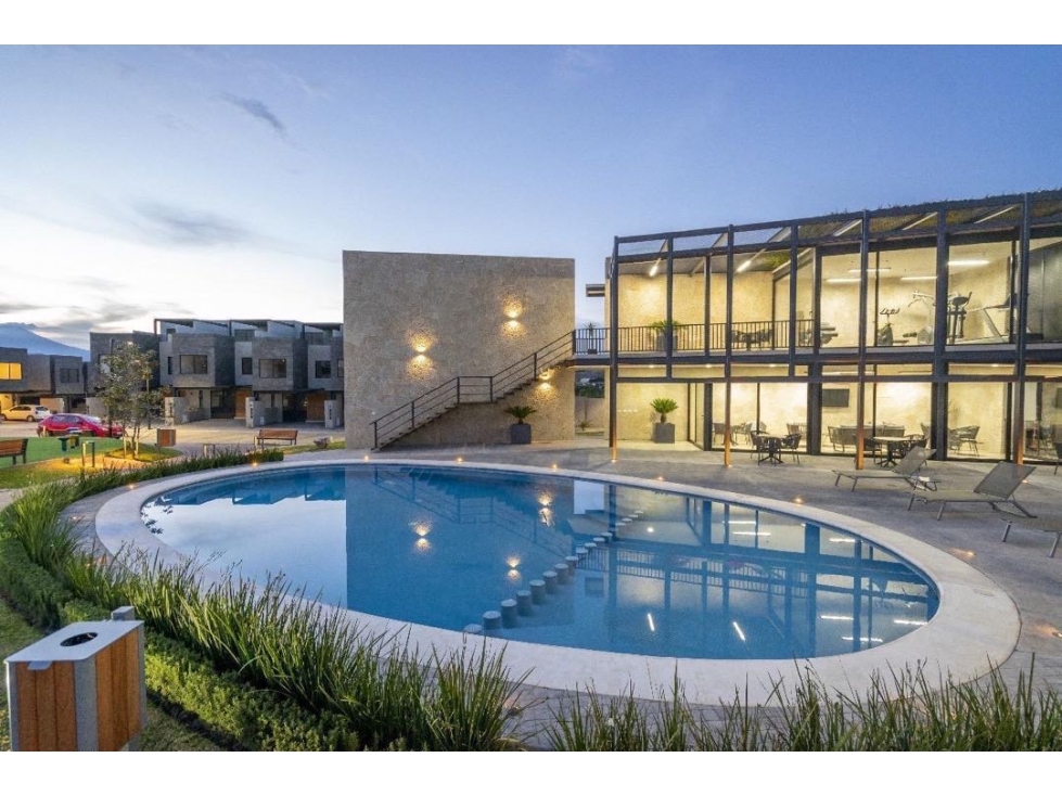 Casa en venta con amplio jardín y roofgarden — foto 3
