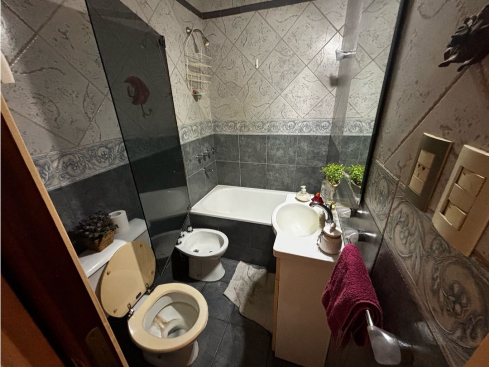 Casa en venta con dos dormitorios, cochera y patio - 5
