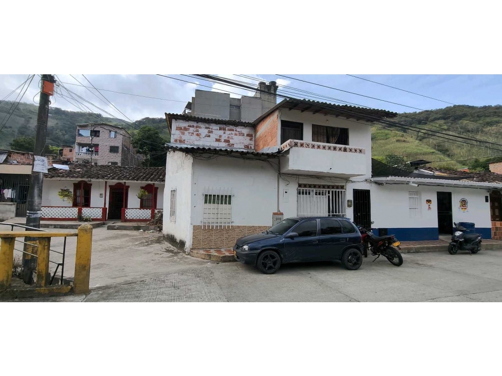 Casa unifamiliar en venta con pisos independientes Cisneros Antioquia