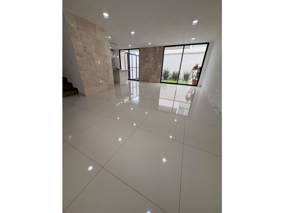 Casa en venta con espectacular vista a 2 minutos de Chedraui Cascatta — foto 5