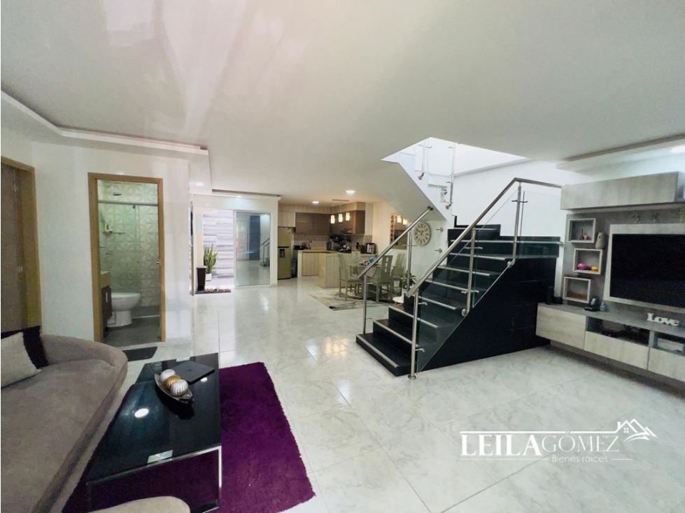 Casa En Venta con excelentes acabados DOS PLANTAS Barrio El Socorro — foto 4