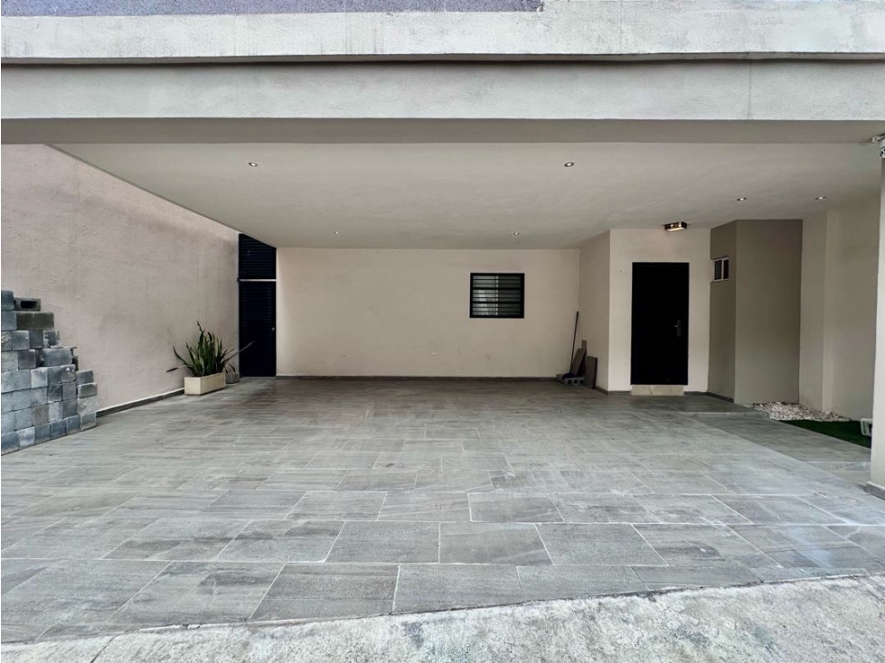 Casa en venta con gran patio descendente en Monteleva Dominio — foto 4