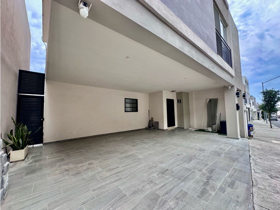 Casa en venta con gran patio descendente en Monteleva Dominio — foto 5