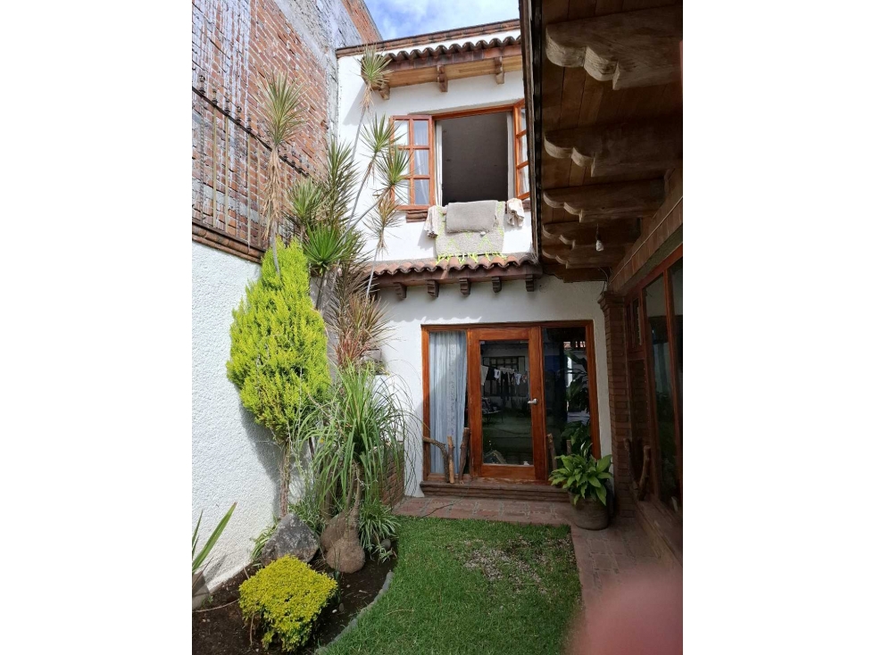CASA EN VENTA CON JARDIN Y HABITACION EN PLANTA BAJA ACUEDUCTO MORELIA — foto 3