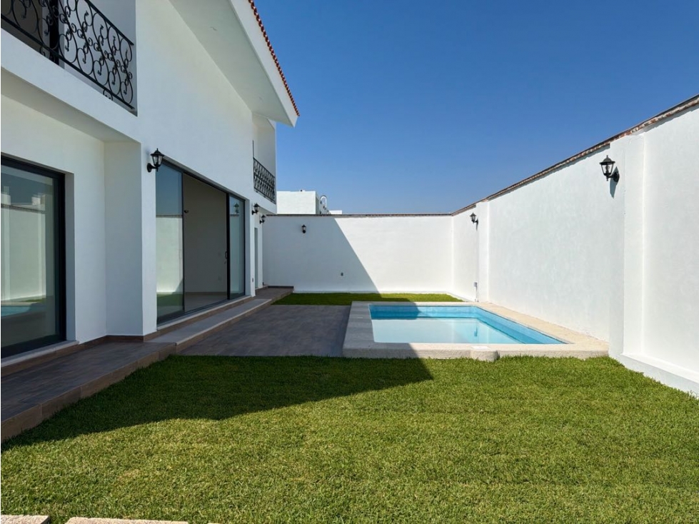 Casa en venta con jardín y alberca privada en xochitepec Morelos - 2