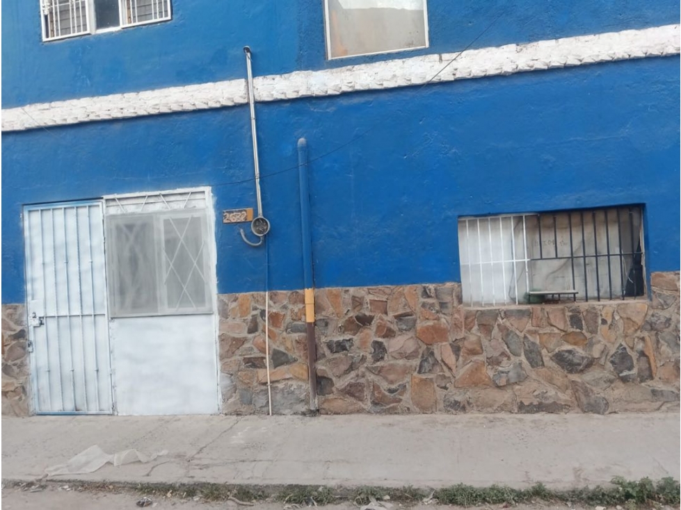 Casa en venta con local en francsico Silva-Tlaquepaque - 2