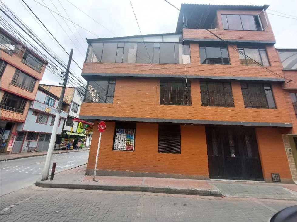 CASA EN VENTA RENTABLE CON LOCALES Y APARTAMENTOS EN ENGATIVA ALAMEDA — foto 3