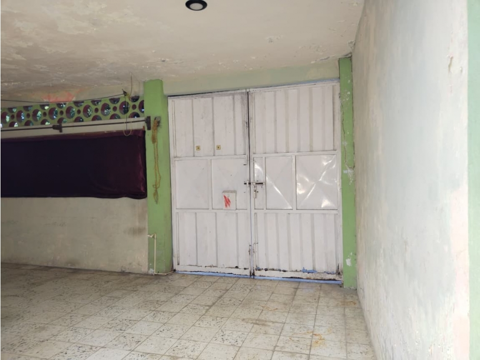 Casa en Venta con Posesión Inmediata en 5 de Febrero, Tapachula - 2