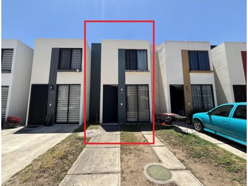 Casa en Venta con Posesión Inmediata en Campo Real, Zapopan - 1
