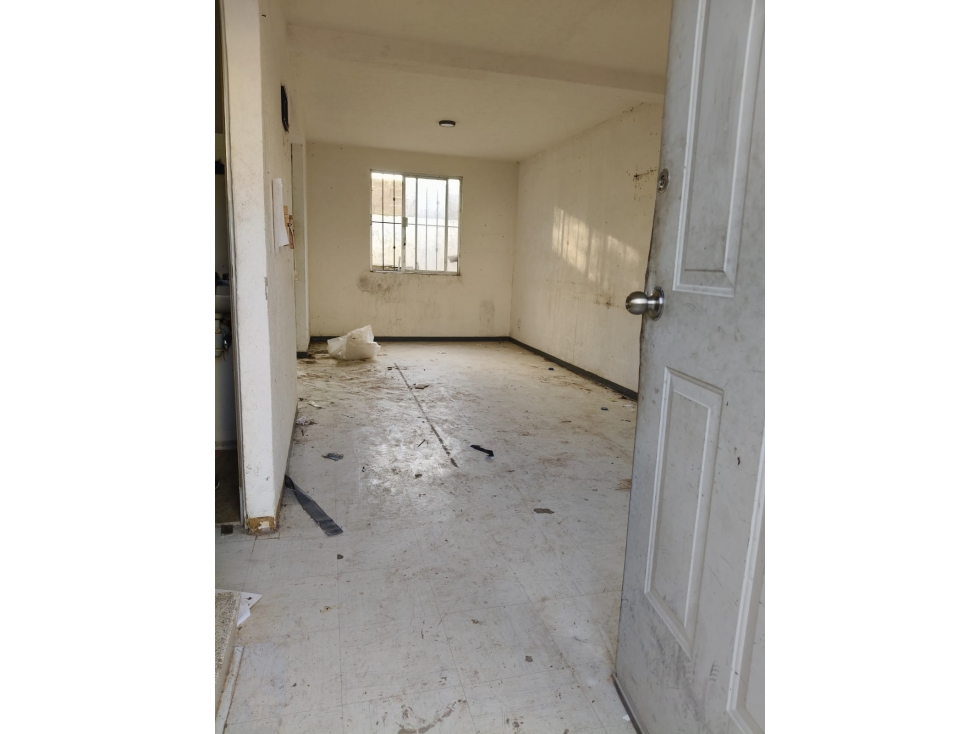 Casa en Venta con Posesión Inmediata en Los Fresnos, Tlajomulco — foto 2