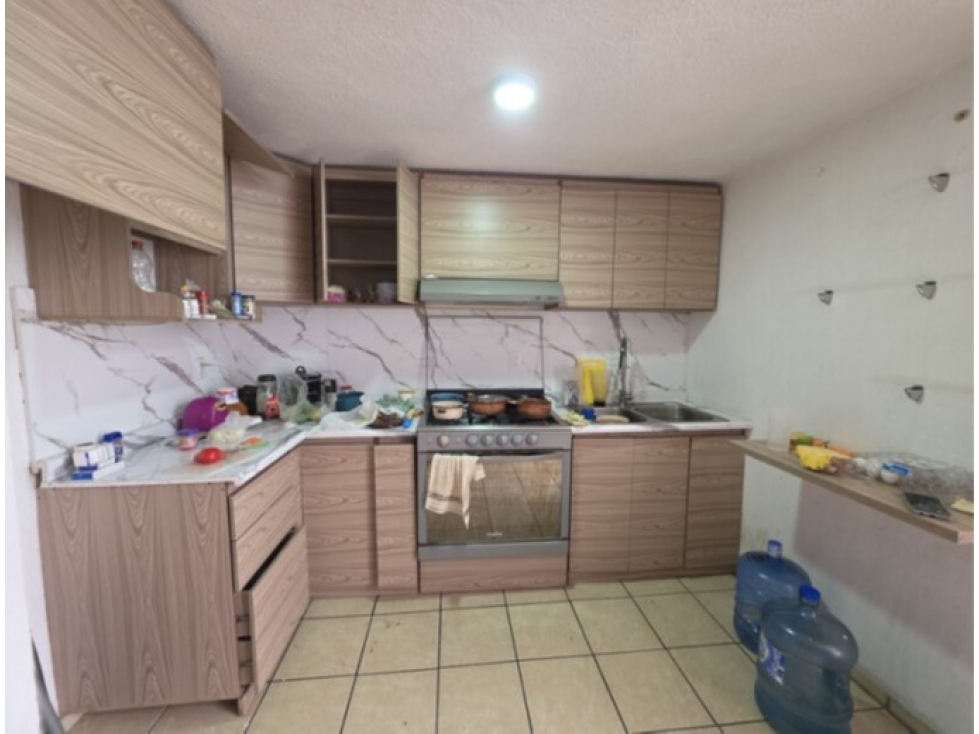 Casa en Venta con Posesión Inmediata en Valle Dorado, Tlajomulco — foto 3