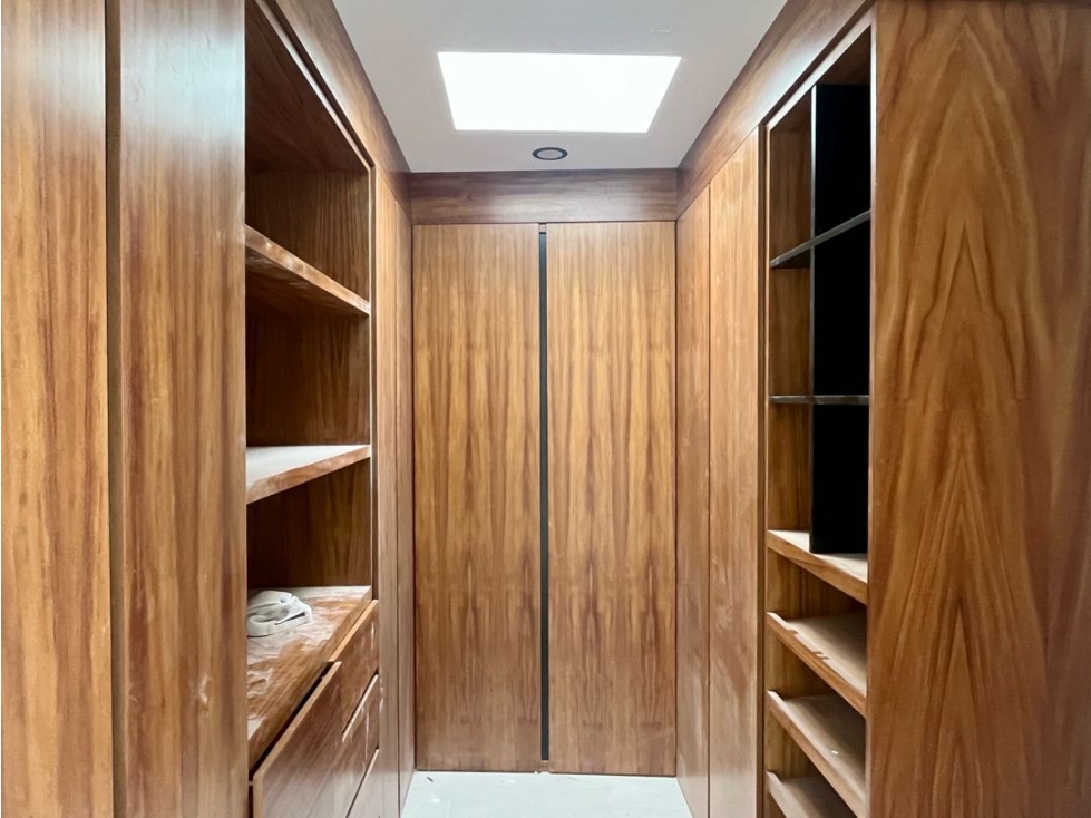 Casa en venta con recámara en PB y doble altura . Lomas de Angelópolis - 5