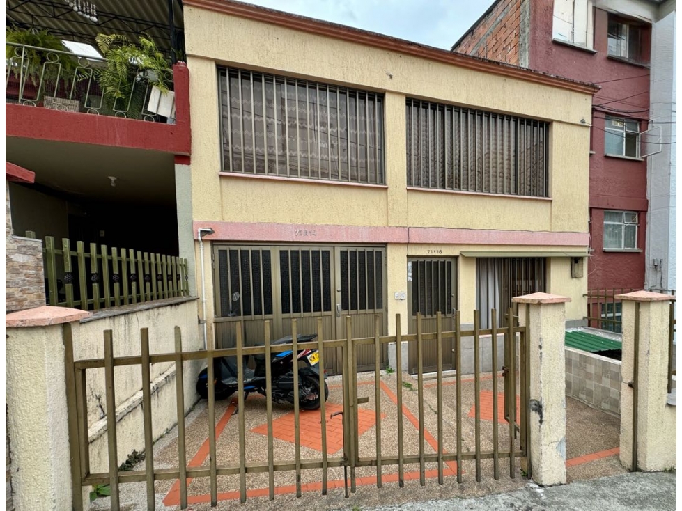 Casa En Venta Con Rentas En Colseguros