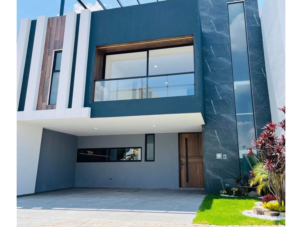 Casa en Venta con roofgarden en lomas de Angelopolis Cascatta , Puebla
