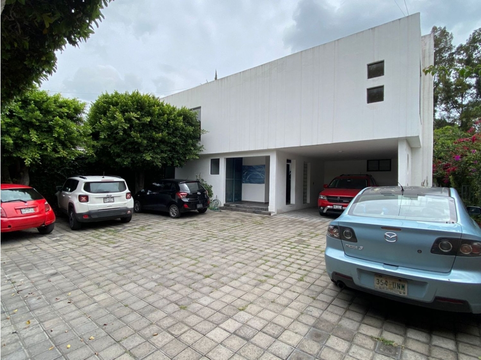 Casa en venta con salida a Campo de Golf , Puebla Ideal para oficinas
