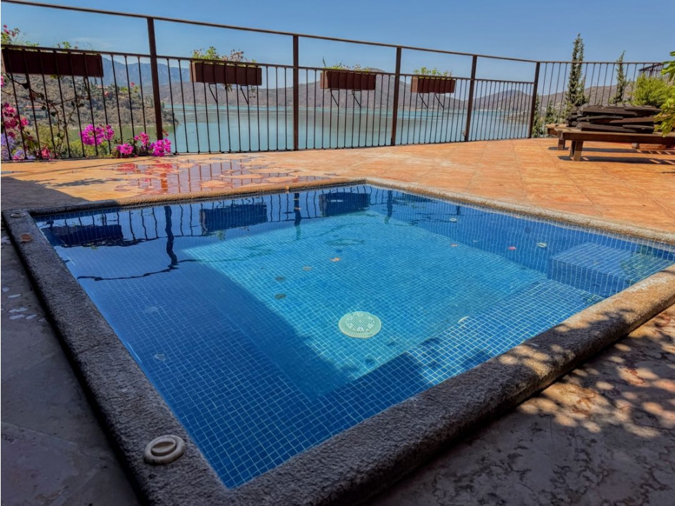 Casa en venta con vista al lago - 2