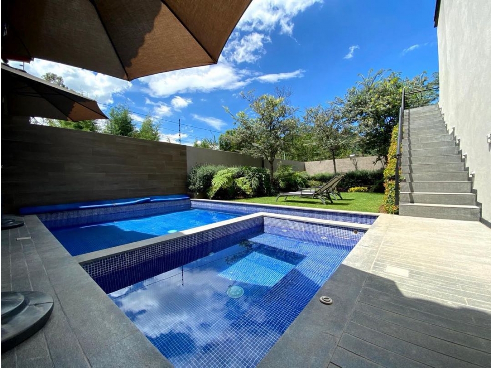 CASA EN VENTA | CORAZON DEL PUEBLO | MODERNA | VALLE DE BRAVO — foto 2