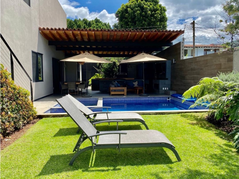 CASA EN VENTA | CORAZON DEL PUEBLO | MODERNA | VALLE DE BRAVO