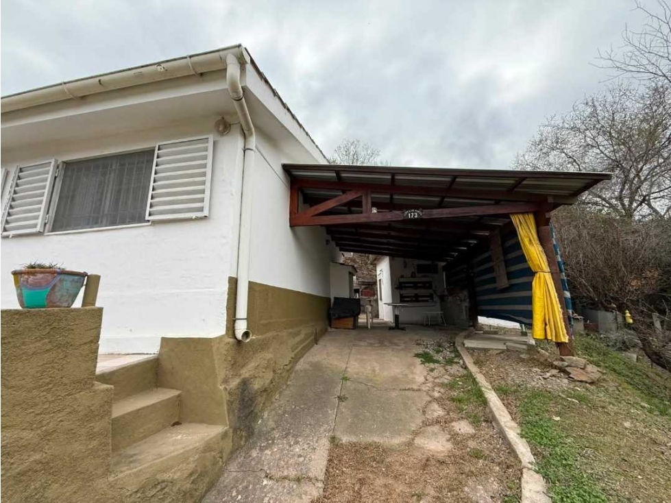 CASA EN VENTA COSTA AZUL NORTE, VILLA CARLOS PAZ
Excelente oportunid - 4
