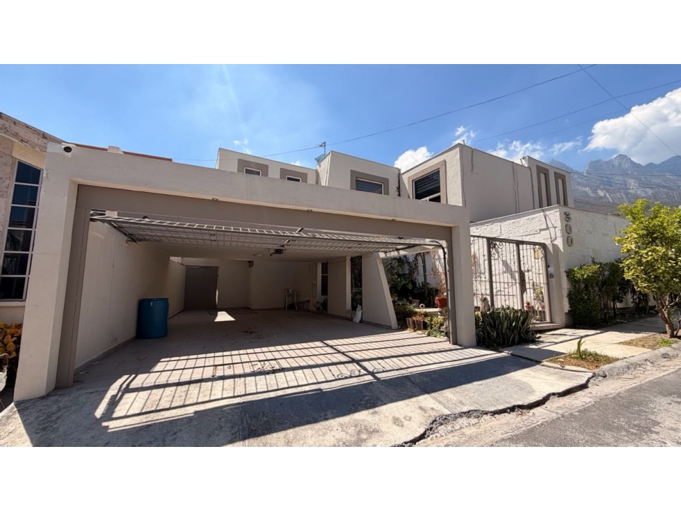 Casa en venta Cumbres 3er sector Monterrey - 2