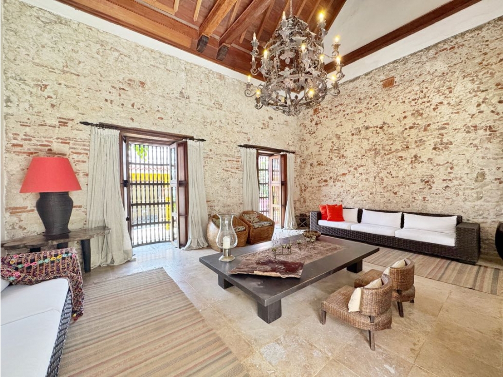 Casa EN VENTA de 2 habitaciones + estudio Centro Historico Cartagena — foto 2