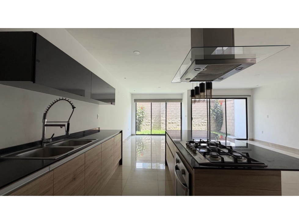 Casa en venta de 3 Recs y 234 mts de construcción en Lomas Angelopolis — foto 6