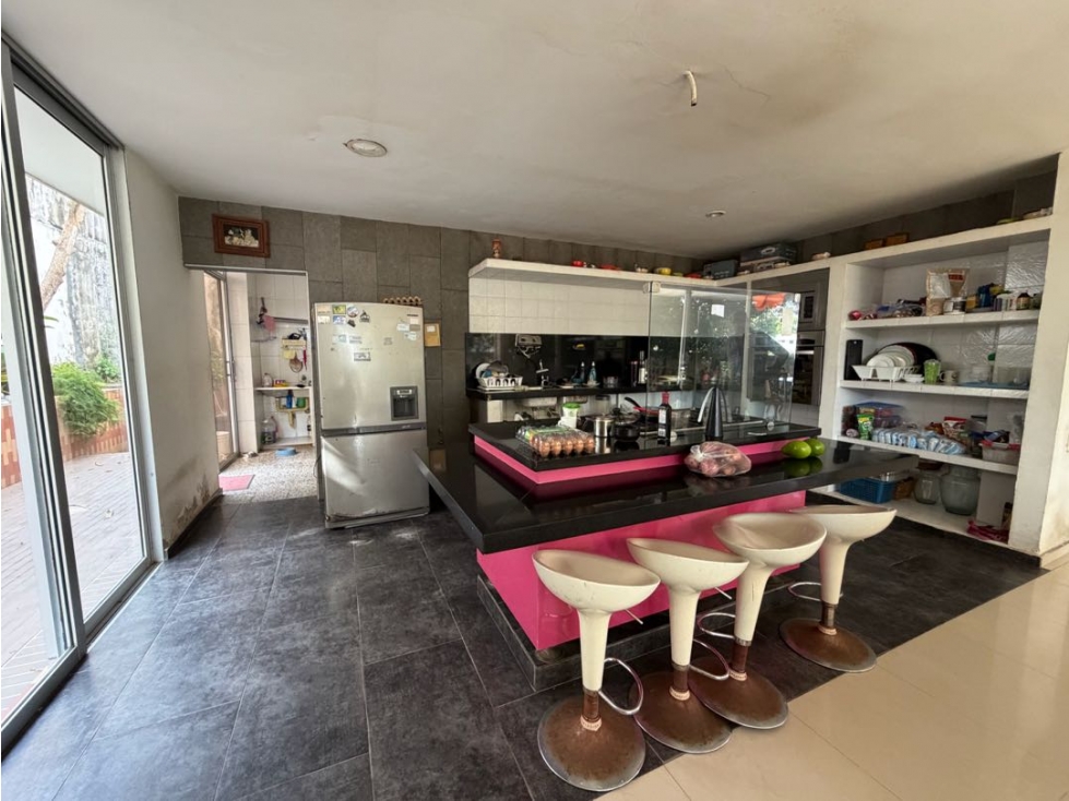 CASA EN VENTA DE 5 HABITACIONES EN CIUDAD JARDIN - 1