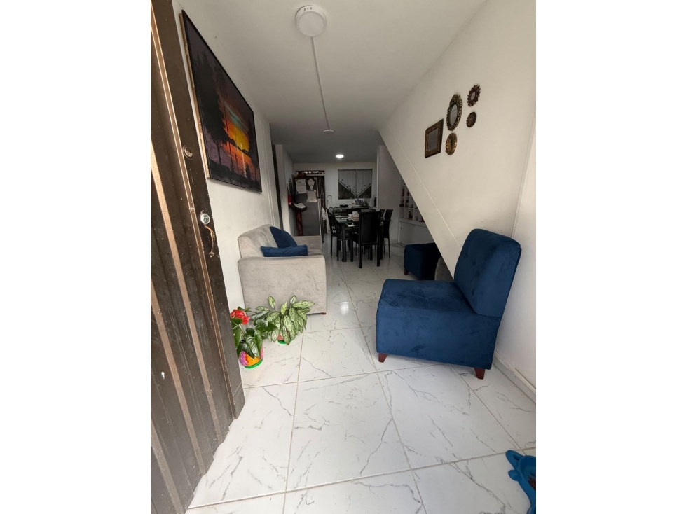 CASA EN VENTA DE DOS PISOS BARRIO HAMBURGO — foto 2