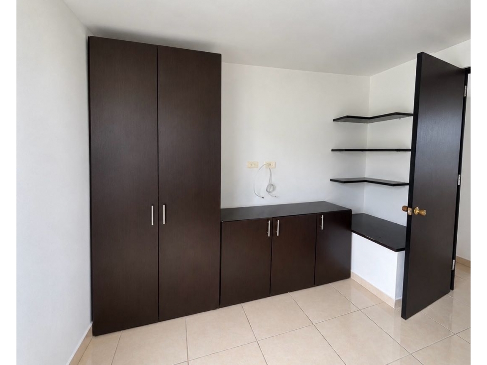 CASA EN VENTA DE DOS PISOS EN LA URBANIZACIÓN PUERTAS DE ALCALÁ - 6