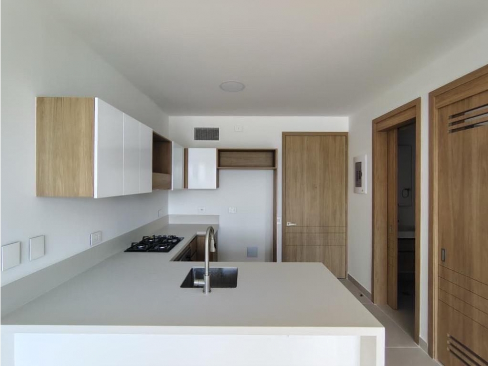 Apartamento en venta Baia Krystal Cartagena uso mixto — foto 3
