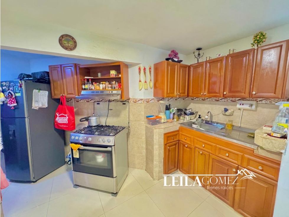 Casa En Venta Dividida en DOS APARTAMENTOS, Barrio Los Caracoles ctg — foto 2