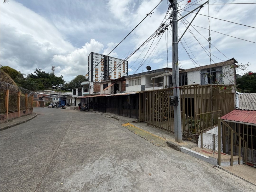 CASA EN VENTA DOBLE RENTA B/ GRANADA — foto 2
