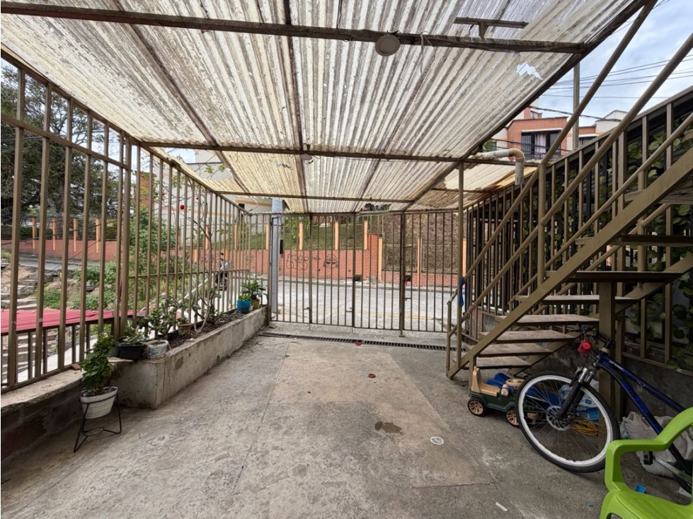 CASA EN VENTA DOBLE RENTA B/ GRANADA — foto 3