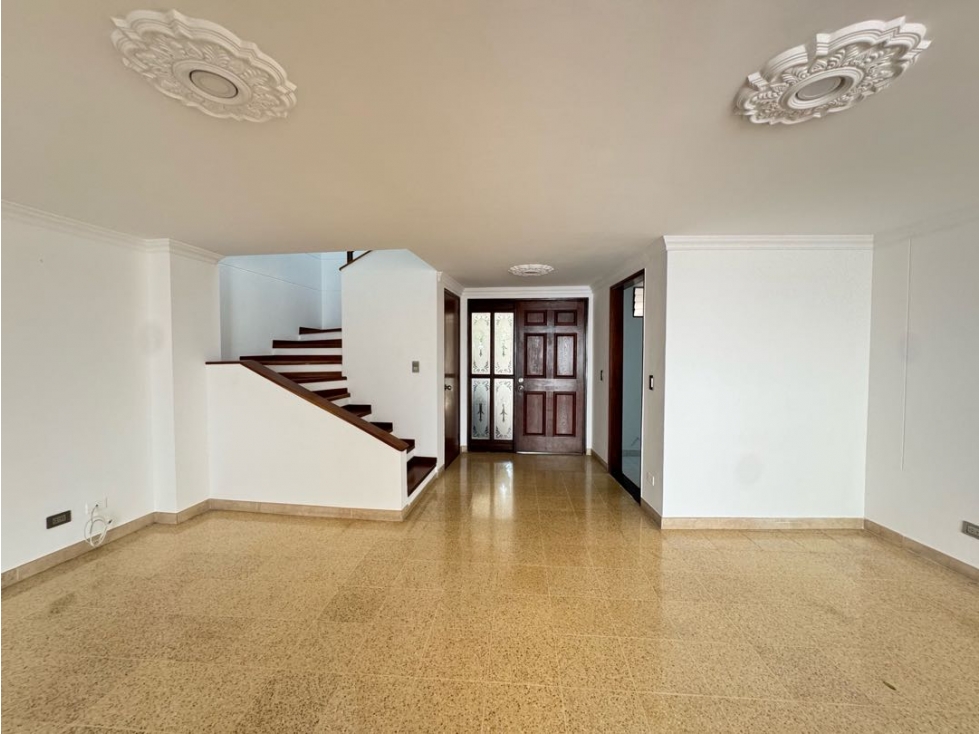 Casa en venta dos niveles Envigado sector transversal intermedia — foto 4