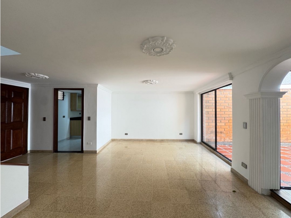 Casa en venta dos niveles Envigado sector transversal intermedia — foto 5