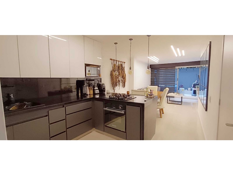 CASA EN VENTA DOS NIVELES- MÁS MANZARDA CAMINO VERDE ENVIGADO ANTIOQUI