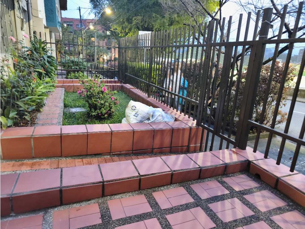CASA EN VENTA EL DORADO ENVIGADO 1 PISO EN EDIFICIO PH - 3