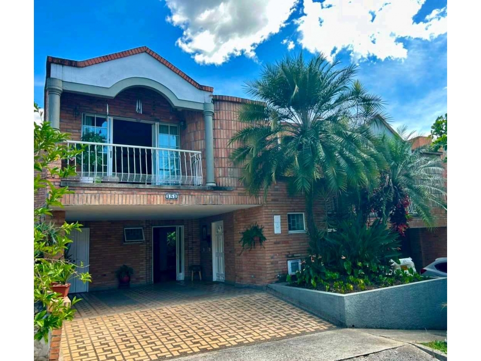 CASA EN VENTA EL ESCOBERO ENVIGADO