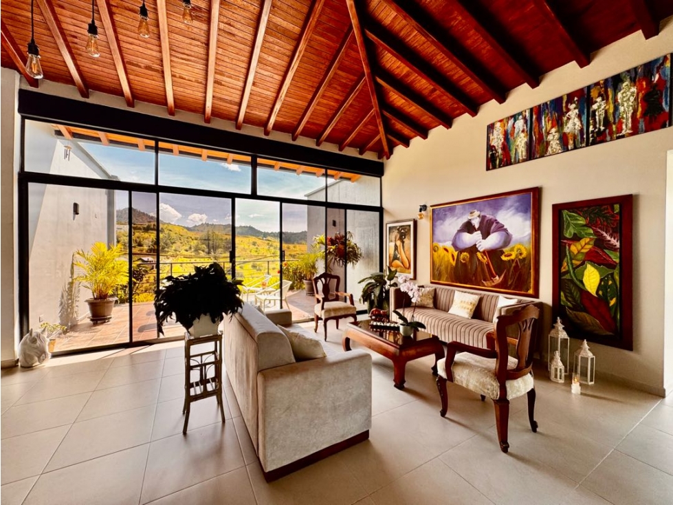 Casa en Venta El Retiro sector Puro Cuero vía Pantanillo